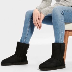 Ugg Classic Short II Sheepskin Winter Boot Sz 10 Black